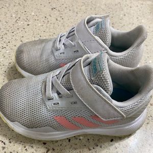 Adidas toddler size 8